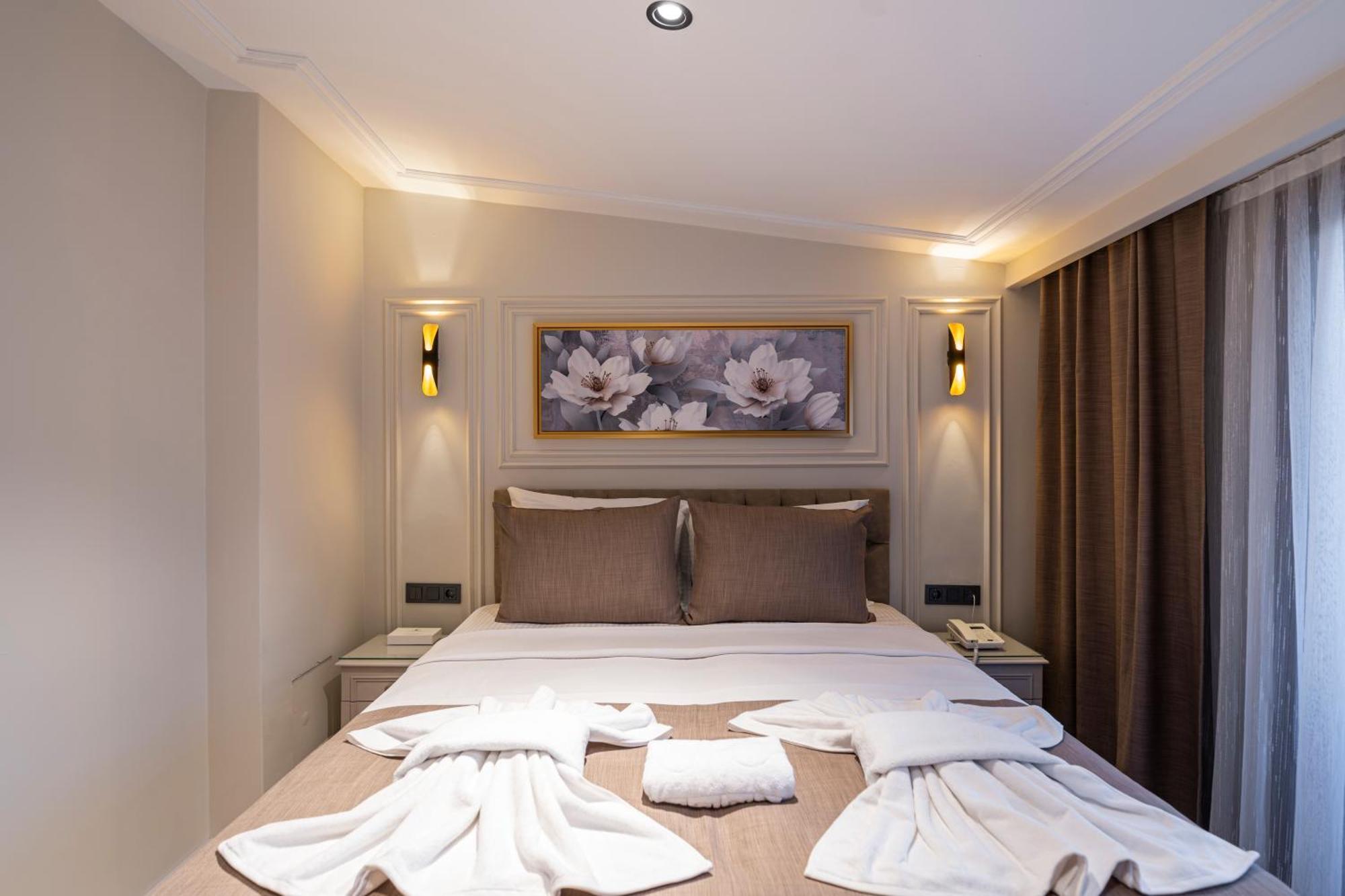Pera Luna Premium Hotel Istanbul Exteriör bild