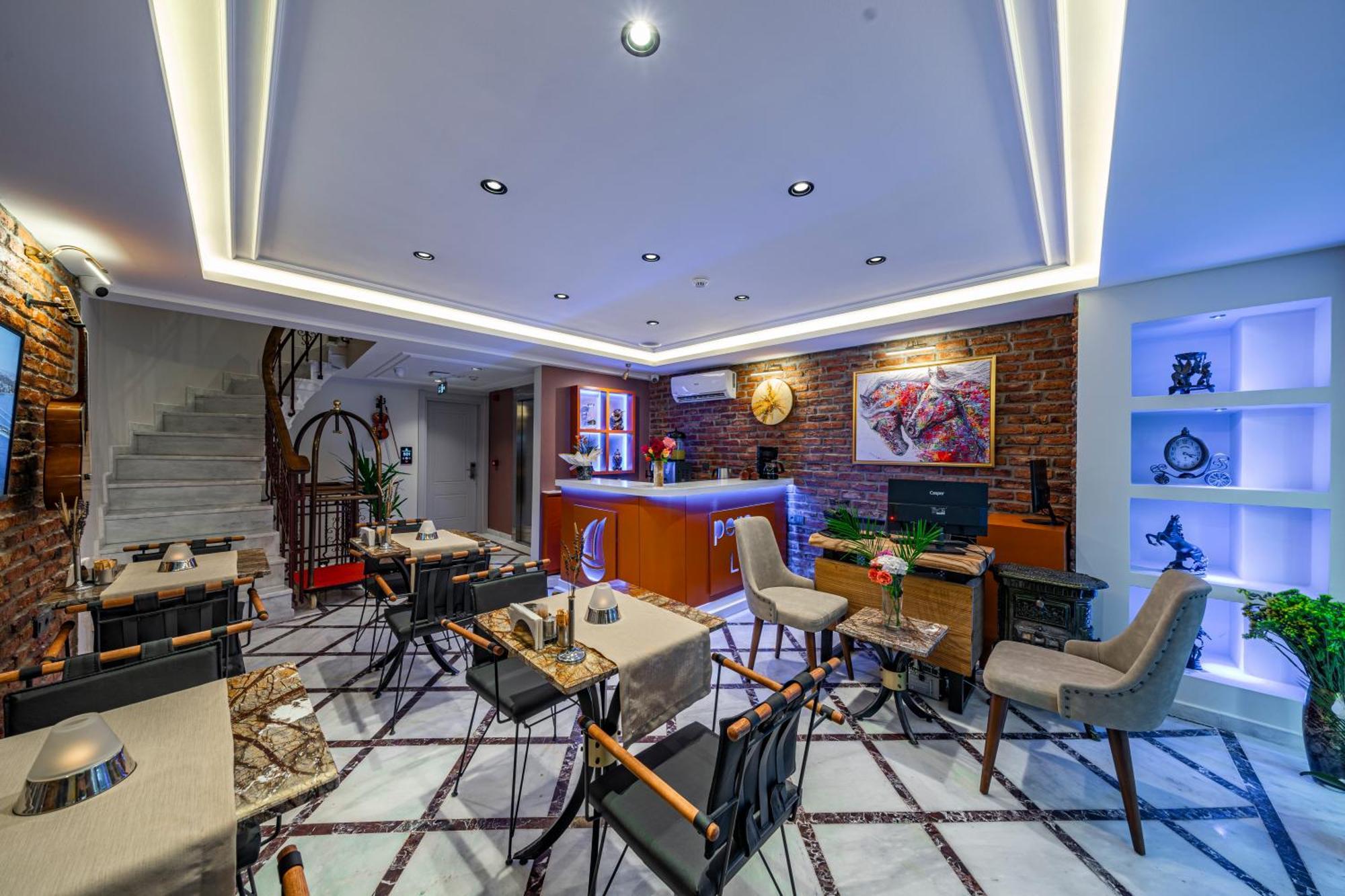 Pera Luna Premium Hotel Istanbul Exteriör bild