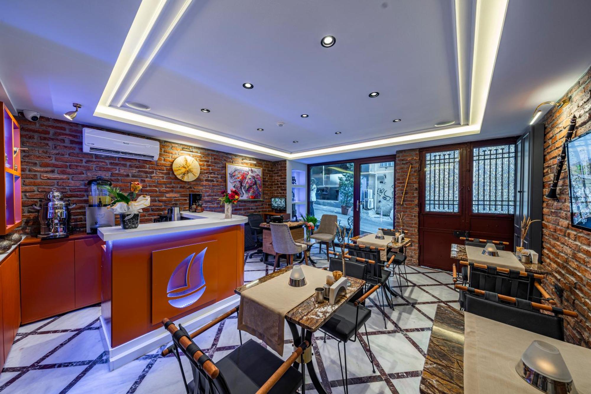 Pera Luna Premium Hotel Istanbul Exteriör bild