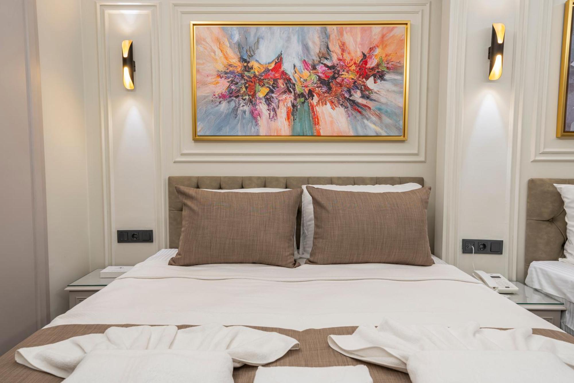 Pera Luna Premium Hotel Istanbul Exteriör bild
