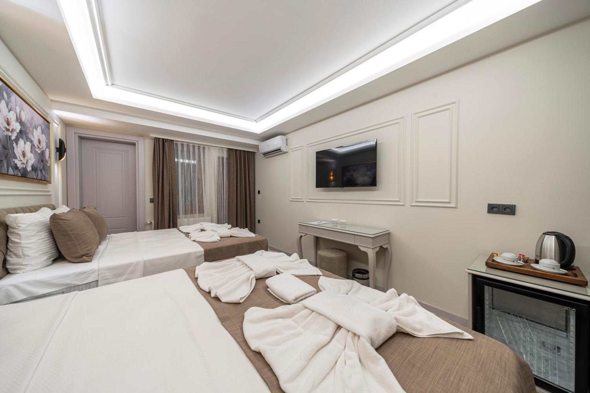 Pera Luna Premium Hotel Istanbul Exteriör bild
